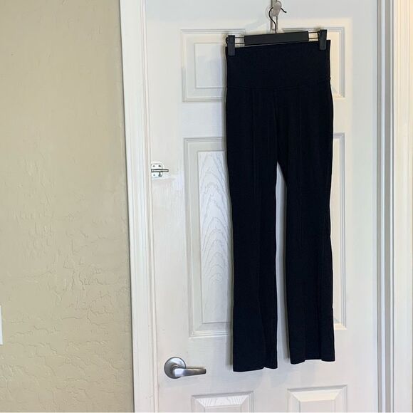 Aritzia TnAction TnaLIFE Split Hem Hi-Rise Long Flared Leggings Size Small - Picture 6 of 12
